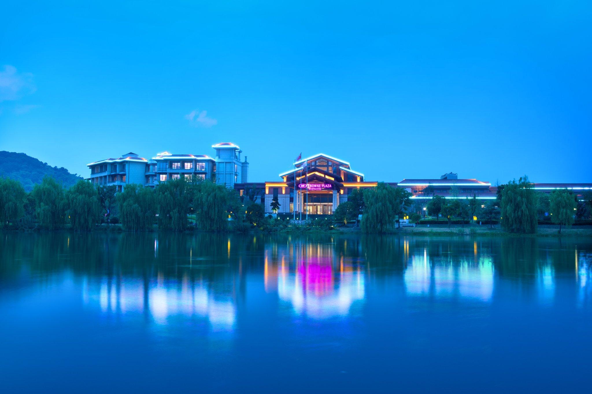 Crowne Plaza Huzhou, An Ihg Hotel Exterior photo